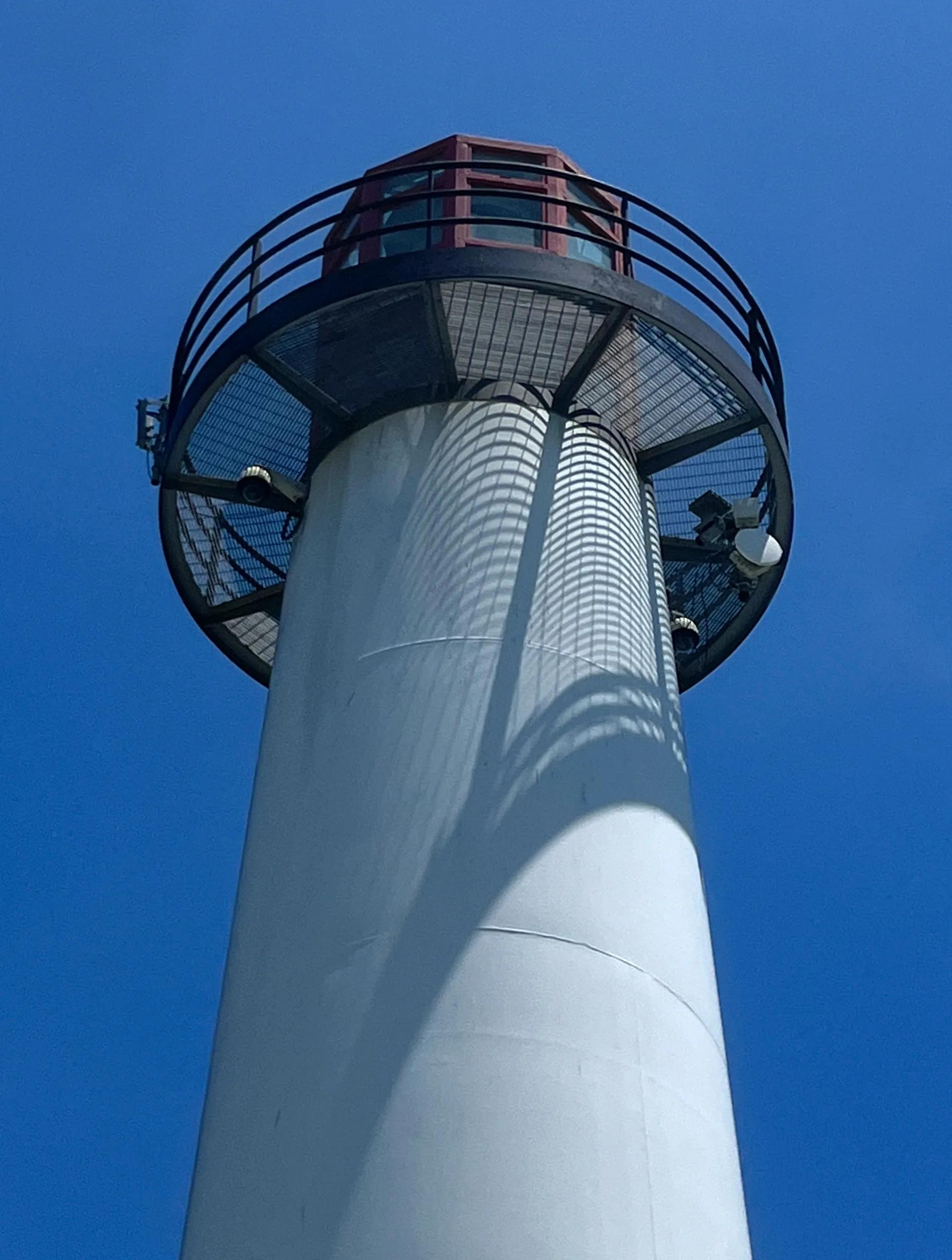 Long Beach lake / shoreline