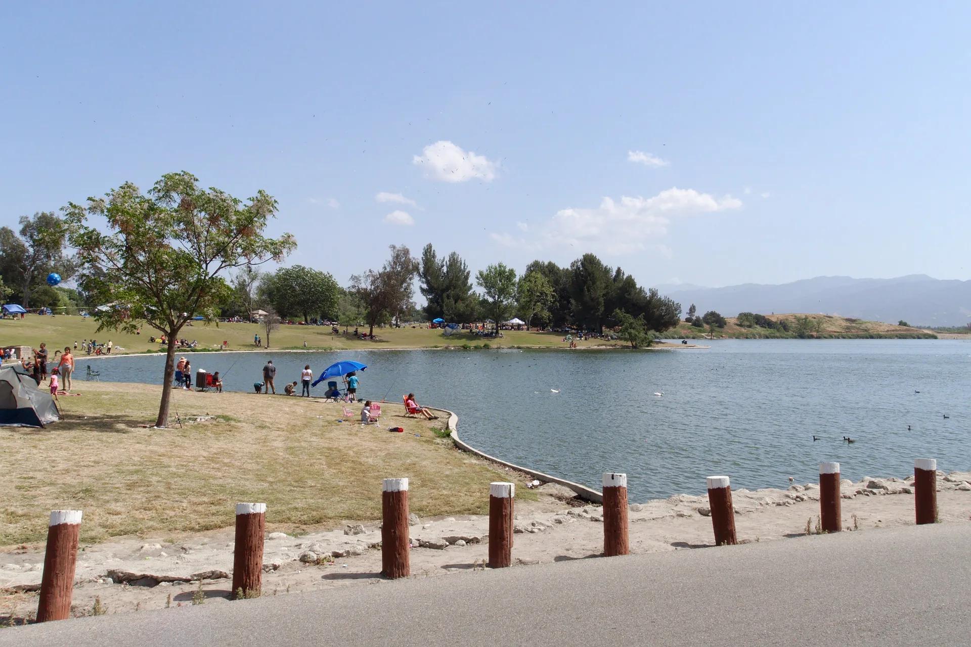 Chino lake / shoreline