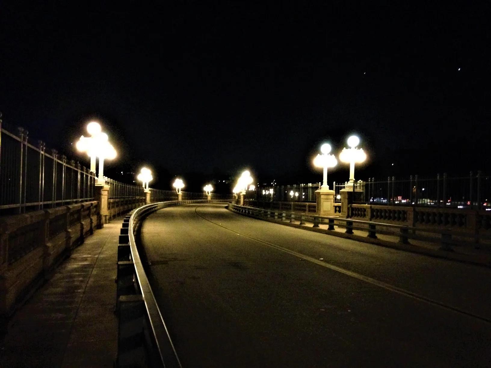 Pasadena lake / shoreline